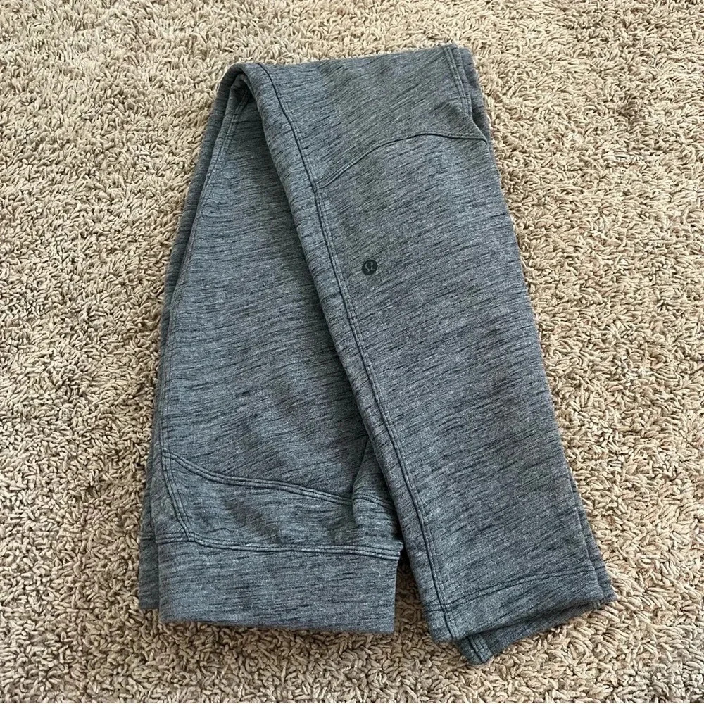 Lululemon joggers 28”
